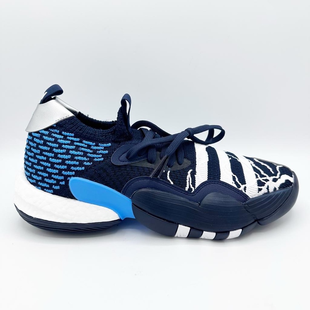 Trae Young 2.0 Adidas sz 9 very good used condition